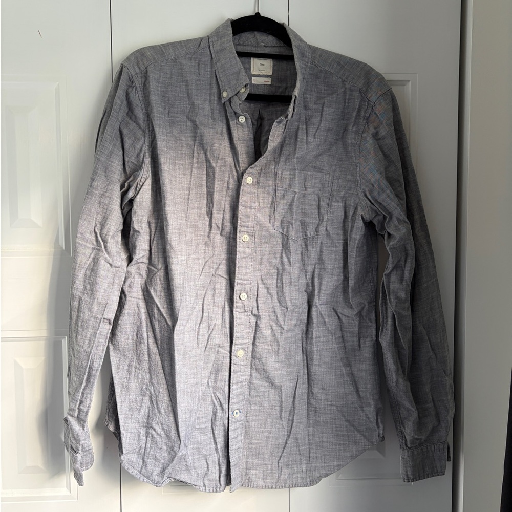 GAP Gray Chambray Button-Up Shirt